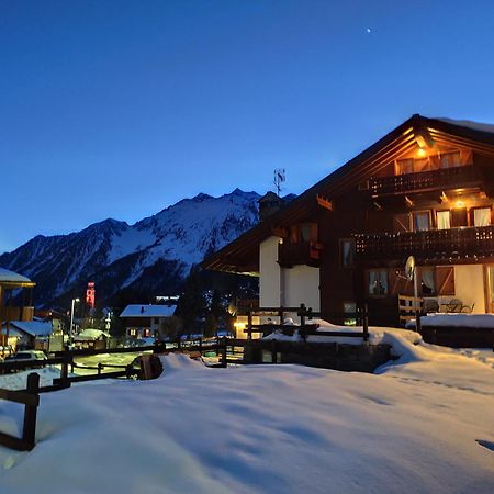 Santa San Hotel Champoluc Exterior photo
