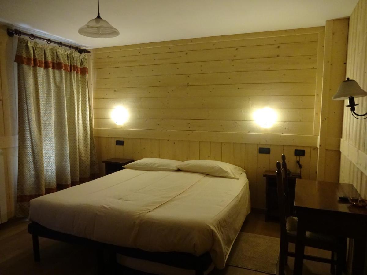 Santa San Hotel Champoluc Exterior photo