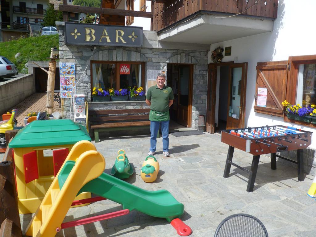 Santa San Hotel Champoluc Exterior photo
