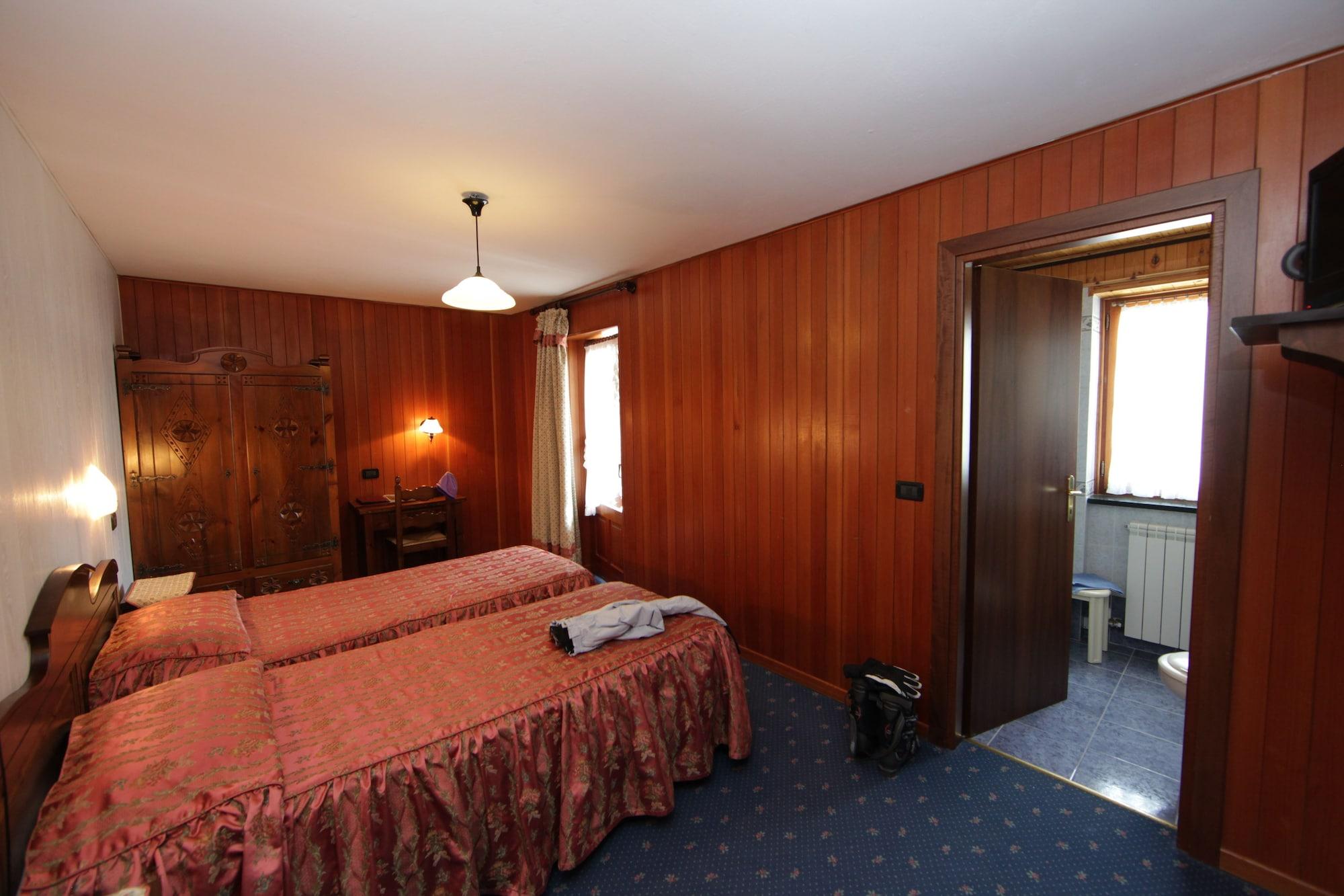 Santa San Hotel Champoluc Exterior photo