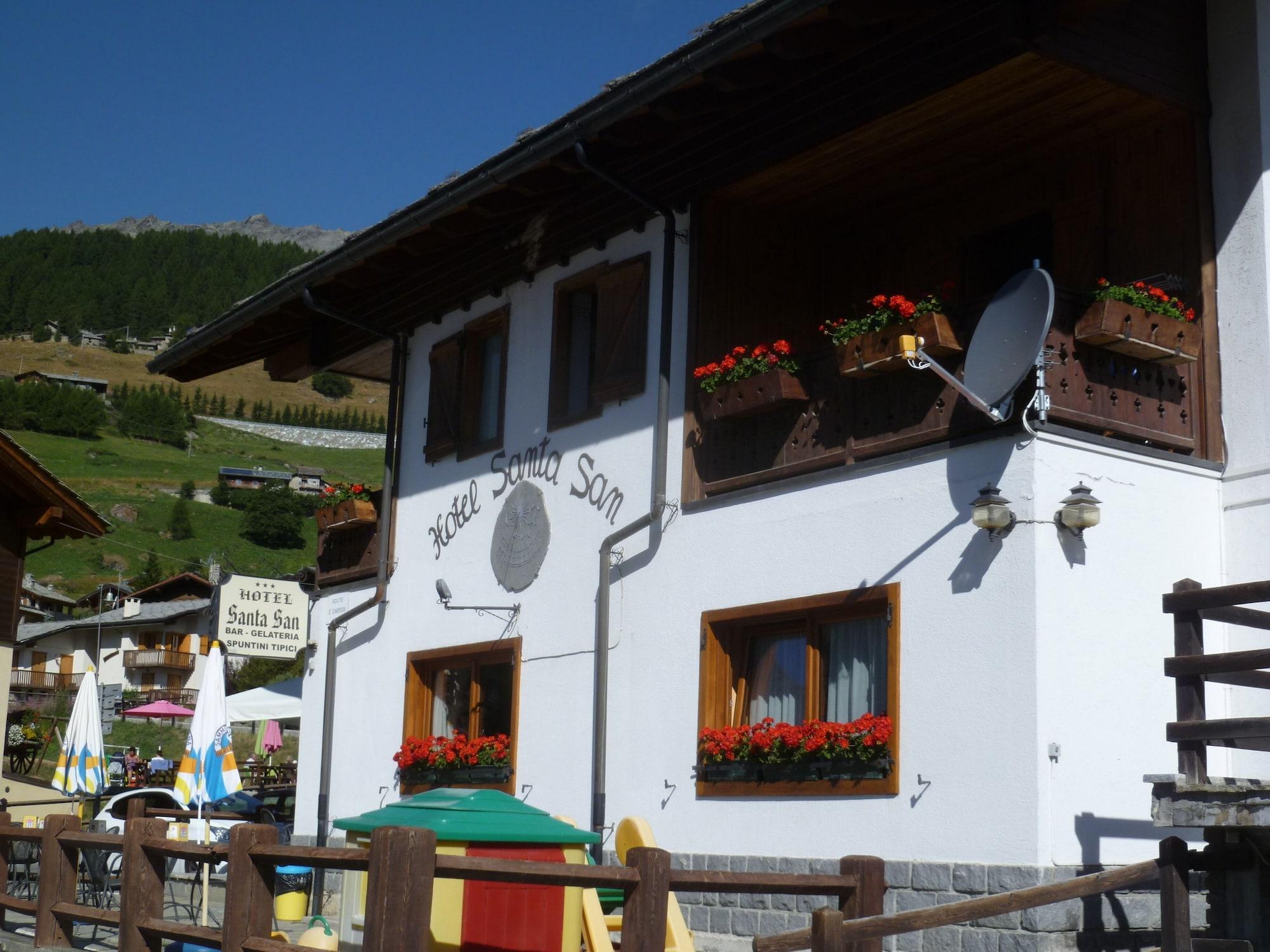 Santa San Hotel Champoluc Exterior photo