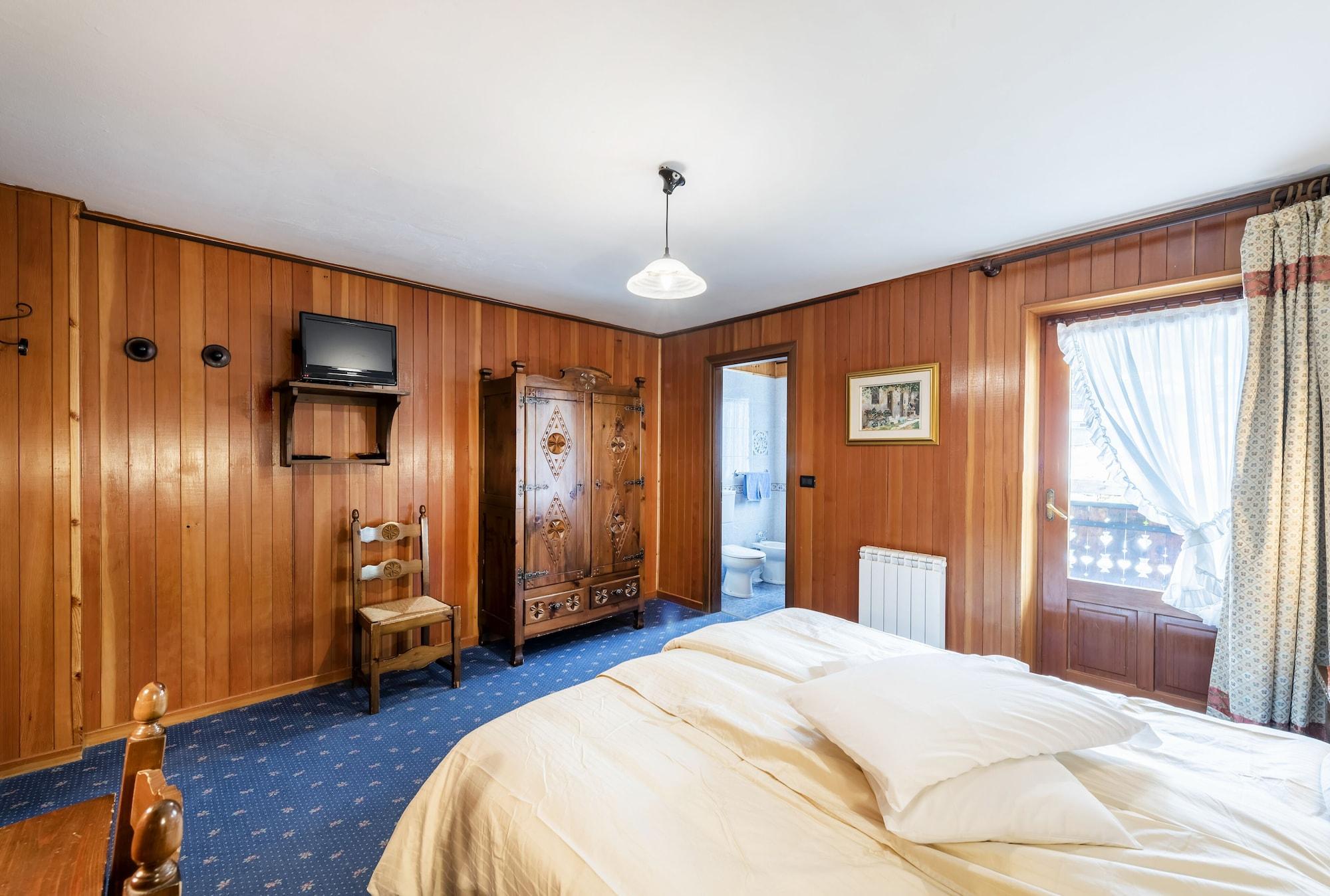 Santa San Hotel Champoluc Exterior photo