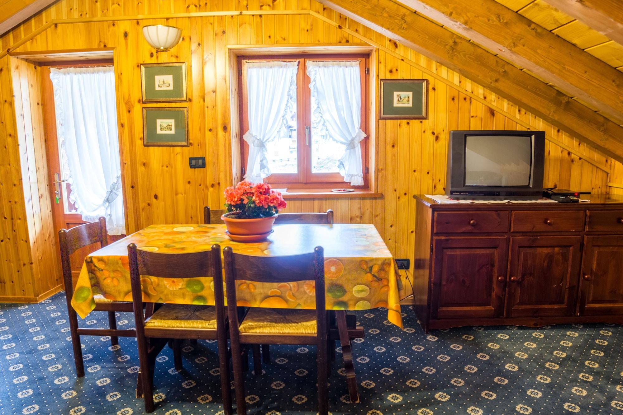 Santa San Hotel Champoluc Exterior photo