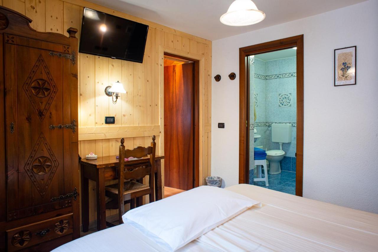 Santa San Hotel Champoluc Exterior photo